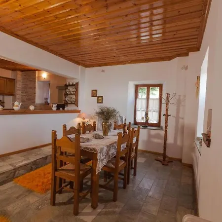 Villa Eremia Rustic House - Entire In Pelion *